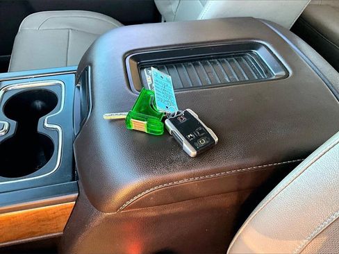 Used 2018 Chevrolet Silverado 1500 LTZ w/ Texas Edition image 10