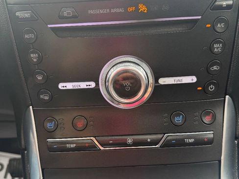 Used 2019 Ford Edge Titanium w/ Equipment Group 301A AWD/4WD image 25