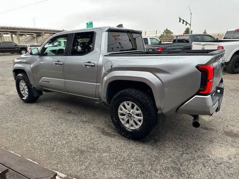 Used 2025 Toyota Tacoma TRD Sport image 6