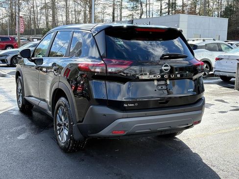 Certified 2023 Nissan Rogue S image 6