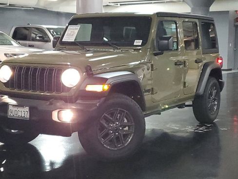 Used 2025 Jeep Wrangler Sport S image 32