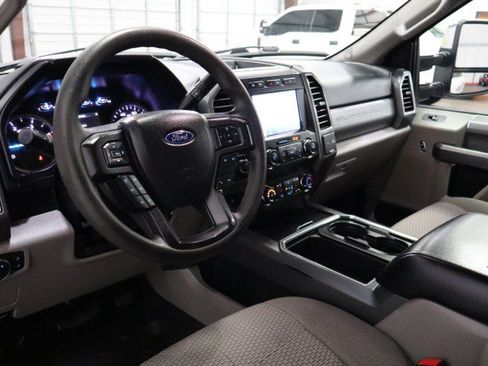 Used 2021 Ford F350 XLT w/ XLT Premium Package AWD/4WD image 29