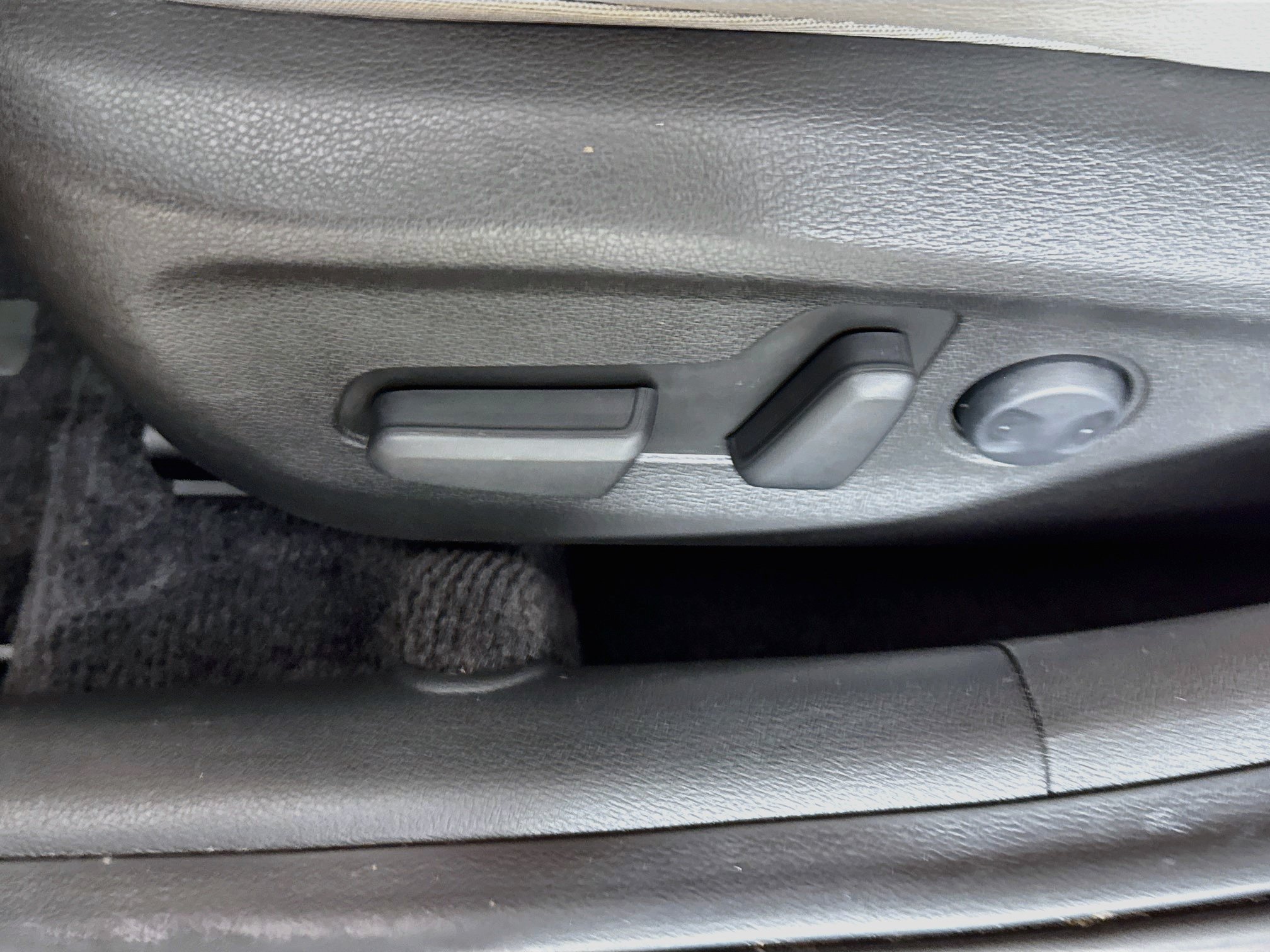 Used 2017 Hyundai Elantra Limited FWD image 22