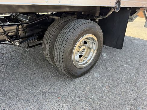 Used 2026 Ford E-450 and Econoline 450 Super Duty w/ Power Equipment Group RWD image 7