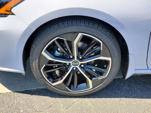 New 2026 Nissan Altima 2.5 SR FWD image 9