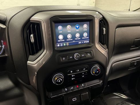 Used 2020 Chevrolet Silverado 1500 Custom Trail Boss w/ Custom Convenience Package AWD/4WD image 19