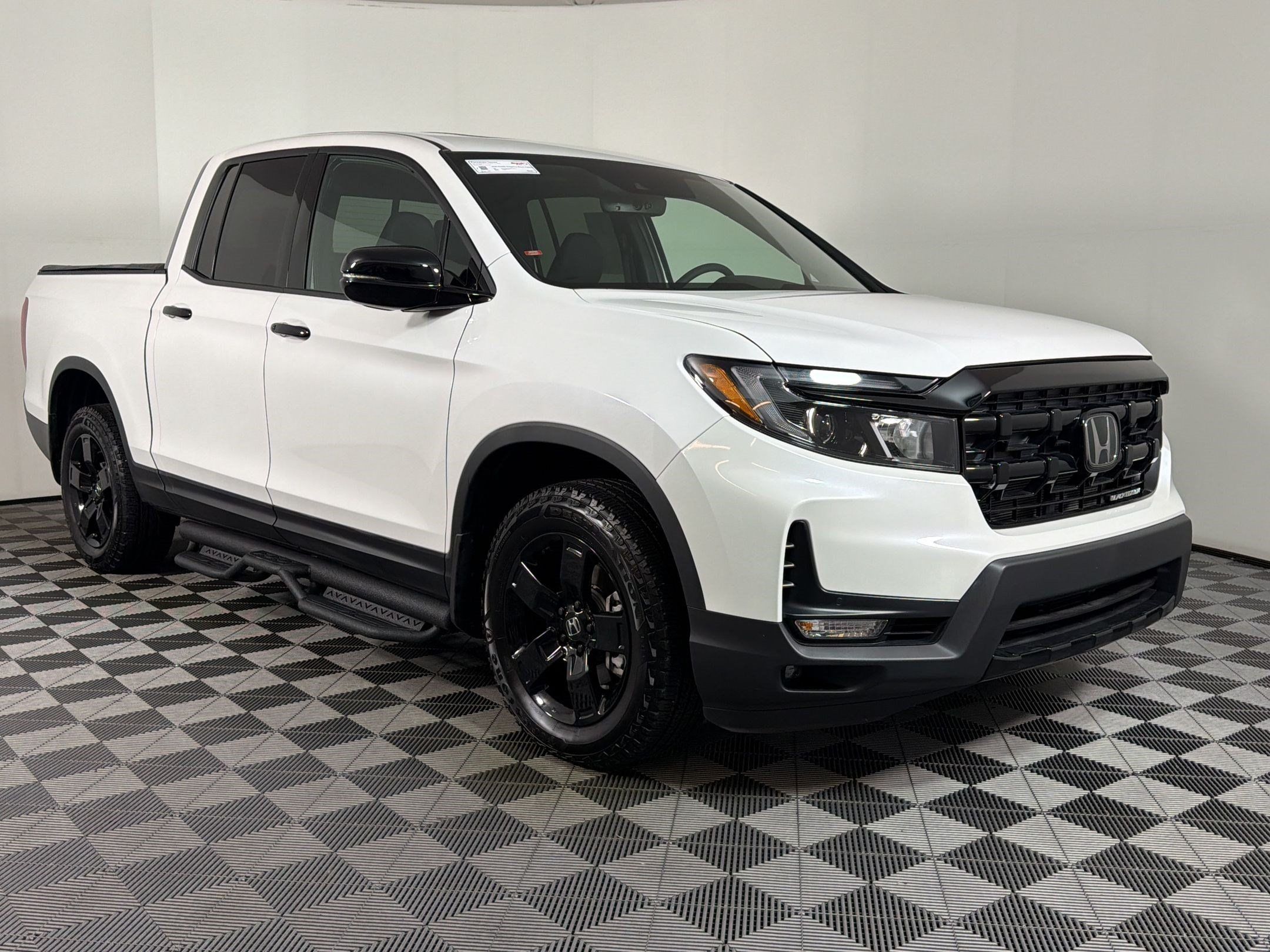 Used 2025 Honda Ridgeline Black Edition image 25