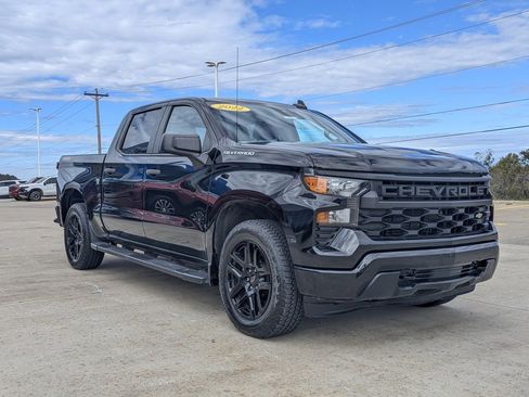 Used 2022 Chevrolet Silverado 1500 Custom image 5