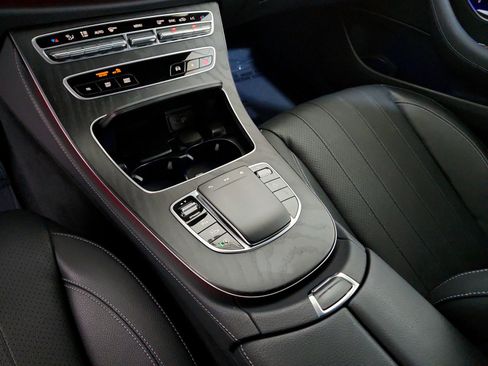 Used 2023 Mercedes-Benz E 350 Sedan image 15