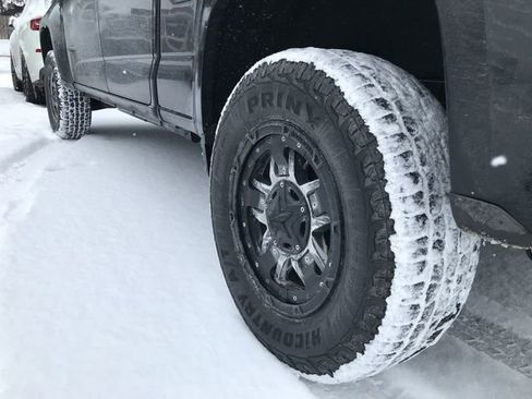 Used 2015 Chevrolet Colorado Z71 image 7