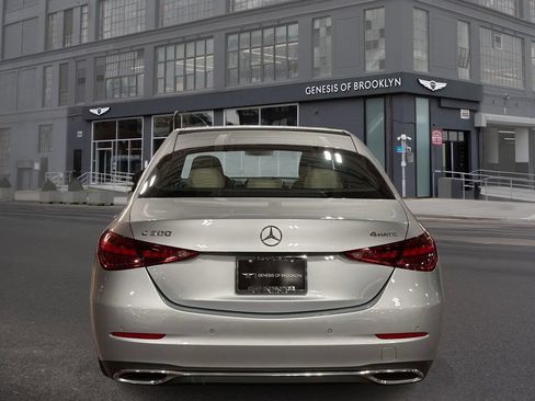 Used 2023 Mercedes-Benz C 300 4MATIC Sedan image 4