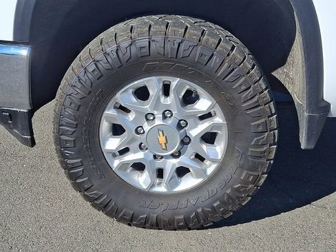 Used 2023 Chevrolet Silverado 3500 LTZ w/ LTZ Convenience Package AWD/4WD image 30