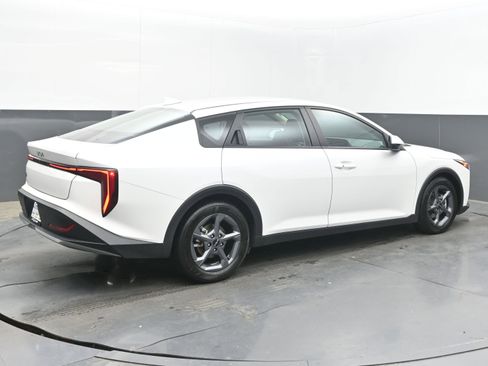 Used 2025 Kia K4 FWD image 9
