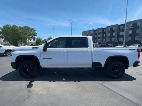 Used 2025 Chevrolet Silverado 2500 LTZ w/ LTZ Plus Package AWD/4WD image 5