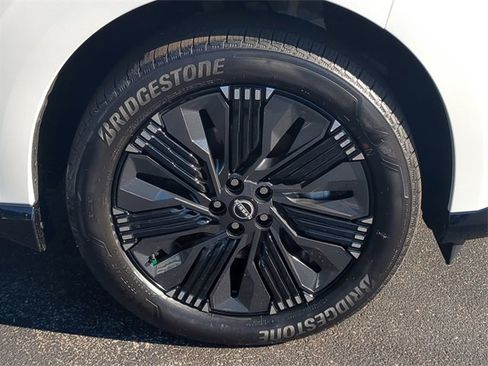 New 2025 Nissan Murano Platinum w/ Cargo Package image 10