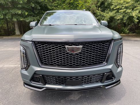 Used 2025 Cadillac Escalade V w/ LPO, Floor Liner Package AWD/4WD image 3
