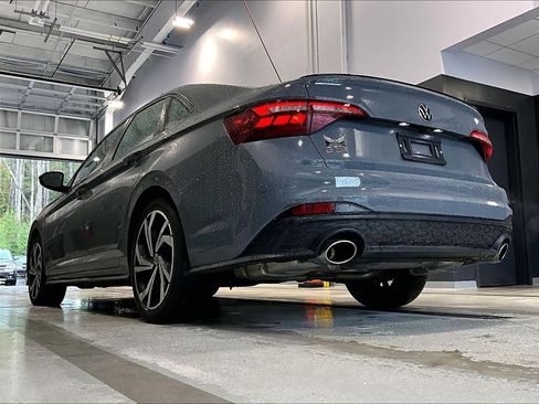 Used 2023 Volkswagen Jetta GLI Autobahn FWD image 6