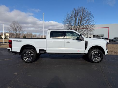 Certified 2024 Ford F350 Lariat w/ Lariat Ultimate Package image 6