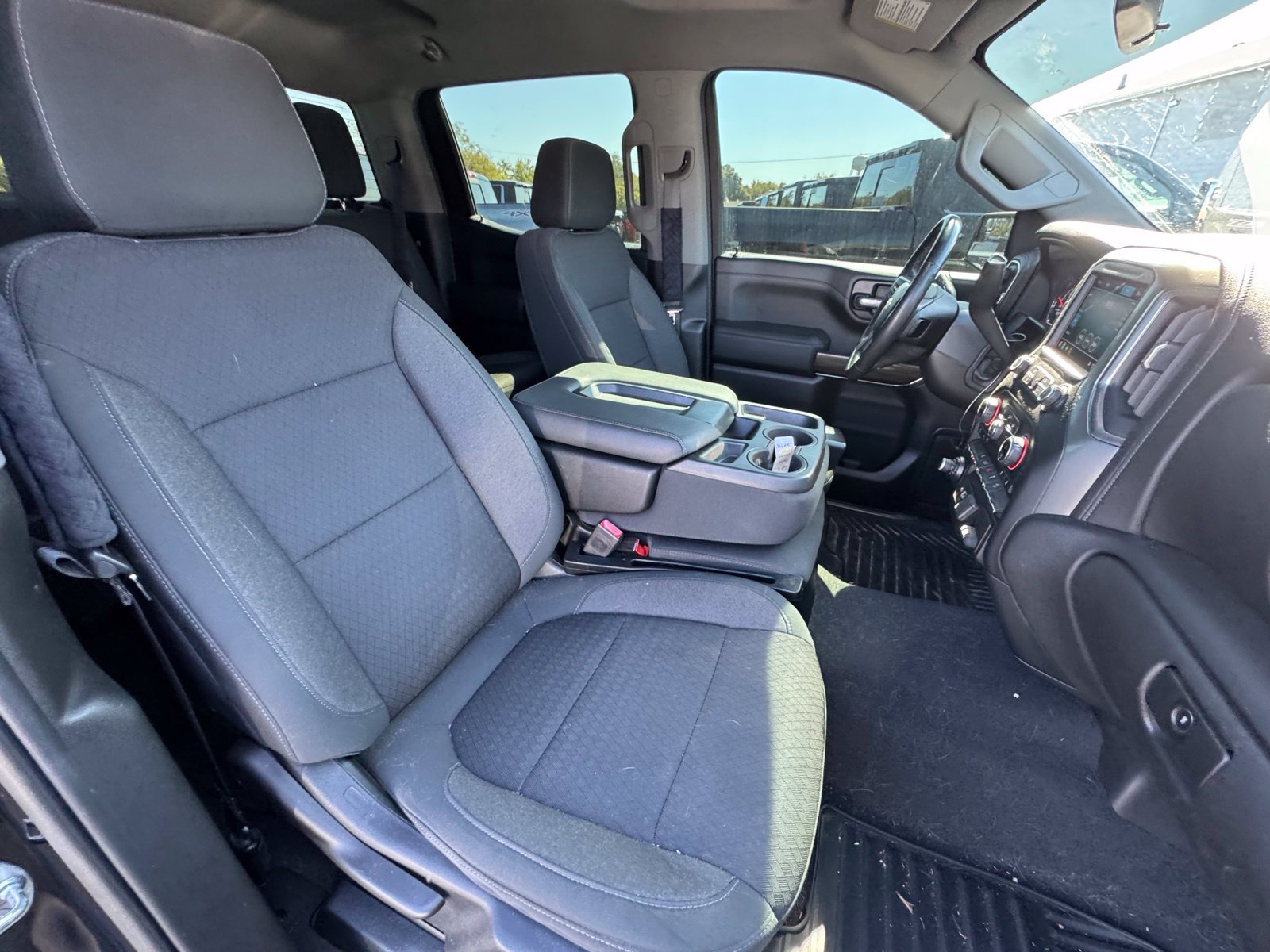 Used 2021 Chevrolet Silverado 1500 LT w/ Z71 Off-Road Package AWD/4WD image 31