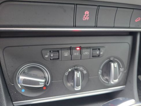 Used 2017 Audi Q3 2.0T Premium image 27