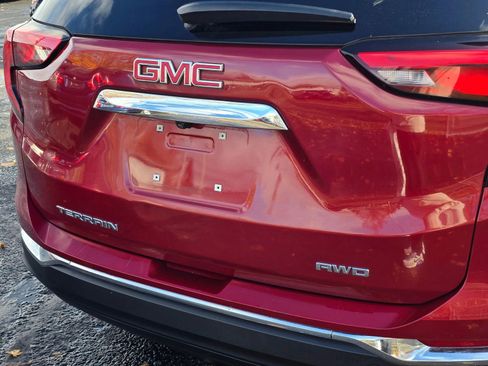 Used 2019 GMC Terrain SLT image 13