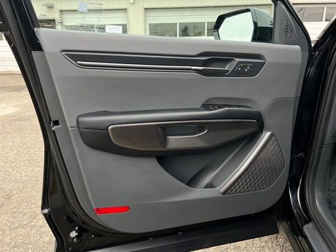 Used 2024 Kia EV9 Wind image 18