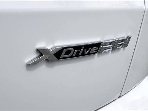 Used 2026 BMW X2 xDrive28i image 9