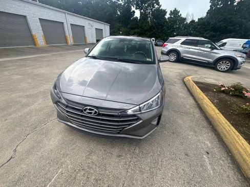 Used 2020 Hyundai Elantra Value Edition w/ Winter Weather Package FWD image 2