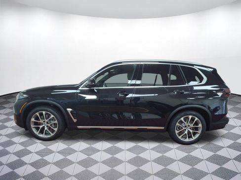 Used 2026 BMW X5 xDrive50e w/ Premium Package AWD/4WD image 2