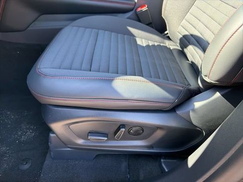 Used 2026 Ford Explorer ST-Line w/ ST-Line Street Pack AWD/4WD image 15