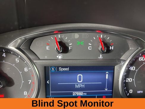 Used 2023 GMC Acadia SLE w/ Driver Convenience Package image 14