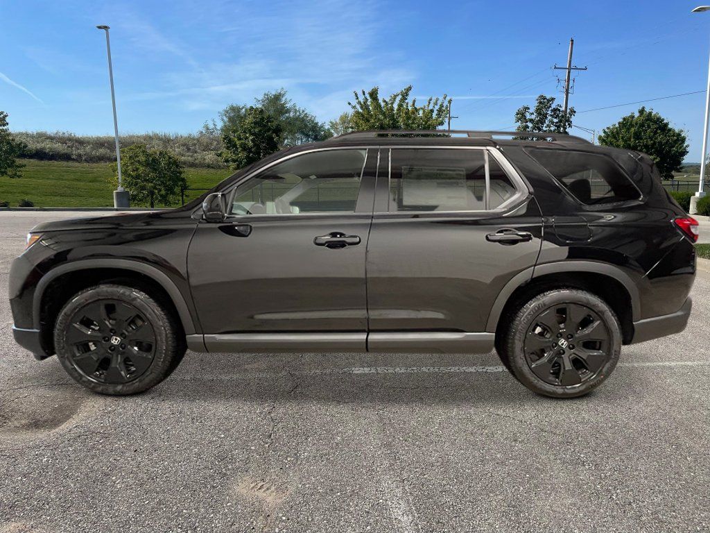 New 2026 Honda Pilot Black Edition image 3