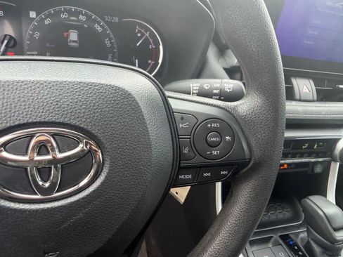 Used 2024 Toyota RAV4 LE image 22