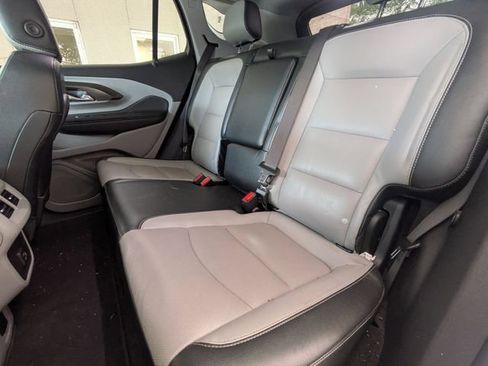 Used 2024 GMC Terrain SLT FWD image 13