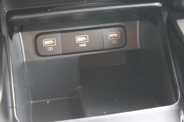 Used 2023 Kia Sorento LX AWD/4WD image 8