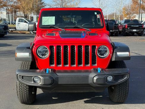 Used 2022 Jeep Wrangler Unlimited Rubicon 4xe w/ Cold Weather Group AWD/4WD image 11