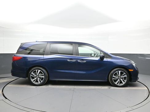 Certified 2023 Honda Odyssey Touring image 5