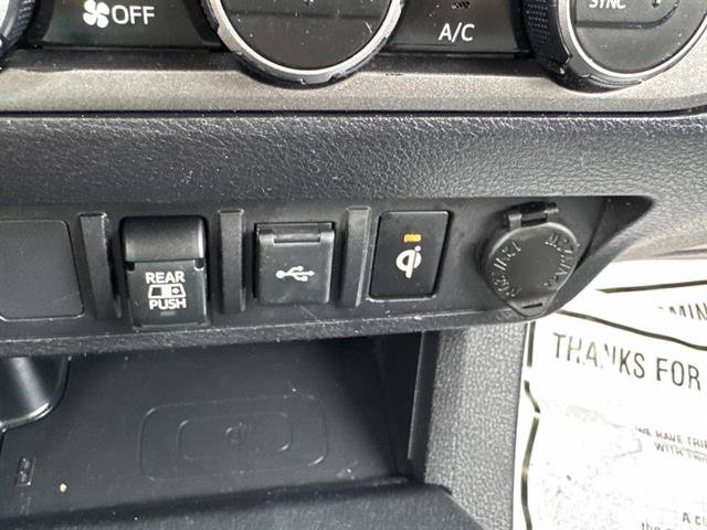 Used 2022 Toyota Tacoma TRD Sport AWD/4WD image 43