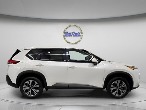 Used 2021 Nissan Rogue SV FWD image 6