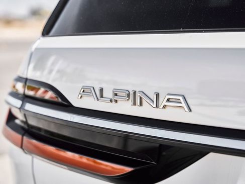 Used 2023 BMW ALPINA XB7 AWD/4WD image 12