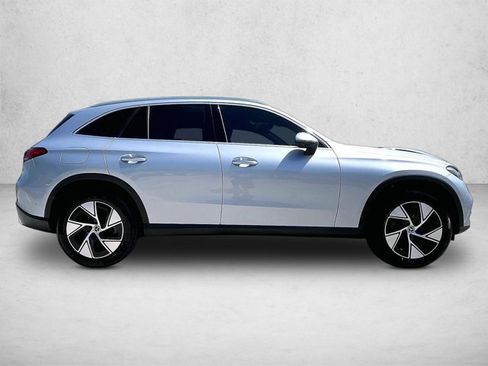 Used 2023 Mercedes-Benz GLC 300 4MATIC image 5