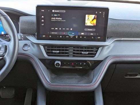 Used 2025 Ford Explorer ST-Line image 15