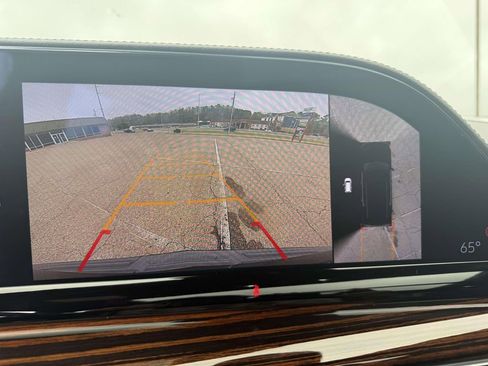 Used 2022 Cadillac Escalade ESV Premium Luxury image 22