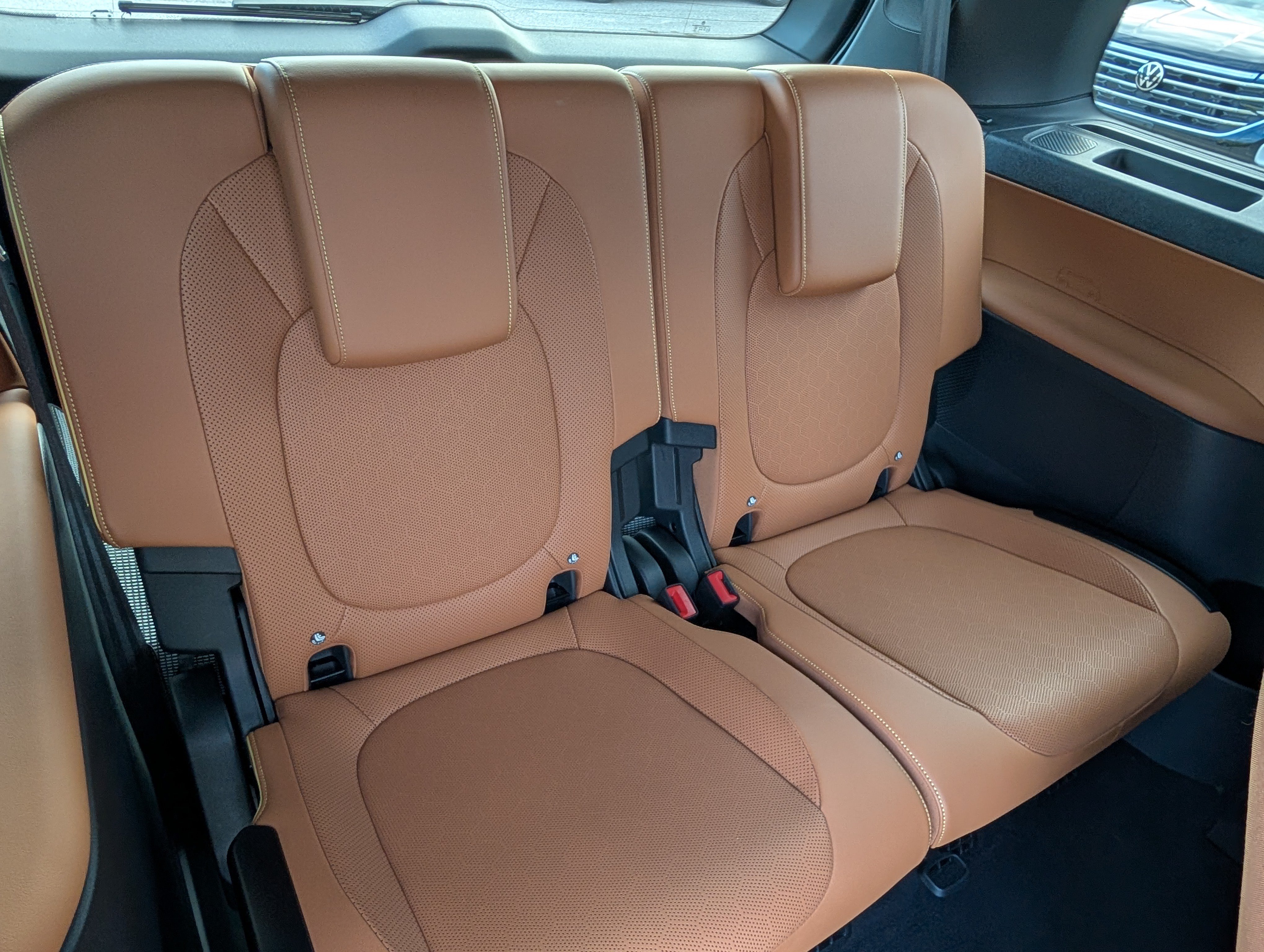 Used 2025 Volkswagen ID. Buzz Pro S Plus RWD image 13