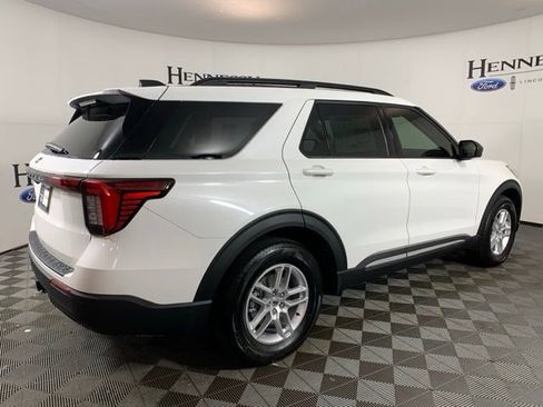 Used 2025 Ford Explorer Active image 8