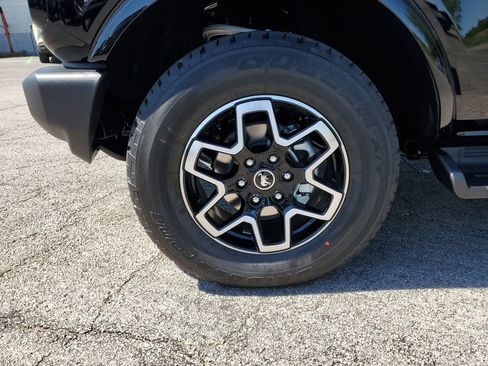 New 2026 Ford Bronco Outer Banks AWD/4WD image 15