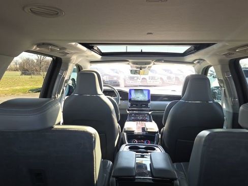 Used 2020 Lincoln Navigator Reserve w/ Luxury Package AWD/4WD image 13