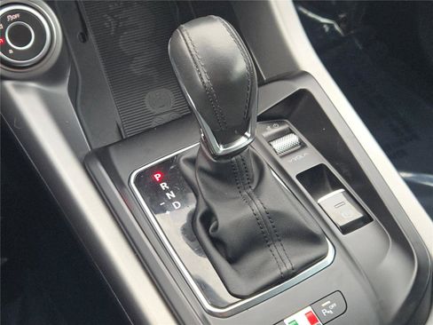 Used 2024 Alfa Romeo Tonale Ti w/ Premium Interior Package image 33