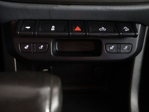 Used 2016 Chevrolet Colorado Z71 image 38