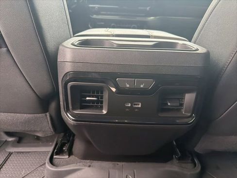 Used 2024 Chevrolet Silverado 2500 ZR2 w/ Technology Package AWD/4WD image 34